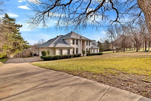 324 Rolling Oaks Rdg, Cedar Hill, TX, 75104-6714 | Card Image