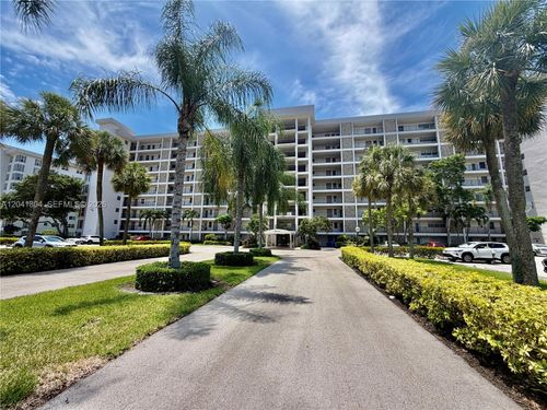 710-3200 N Palm Aire Dr, Pompano Beach, FL, 33069-3886 | Card Image