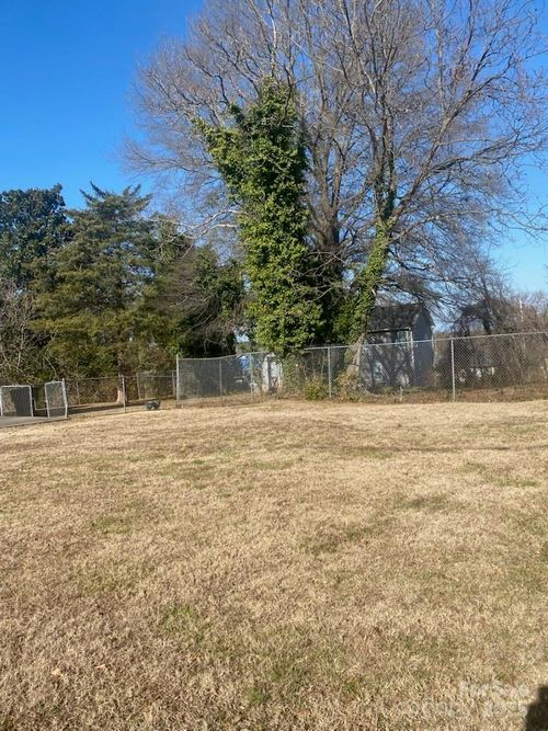 206 W Harrison Ave, Gastonia, NC, 28052-7337 | Card Image