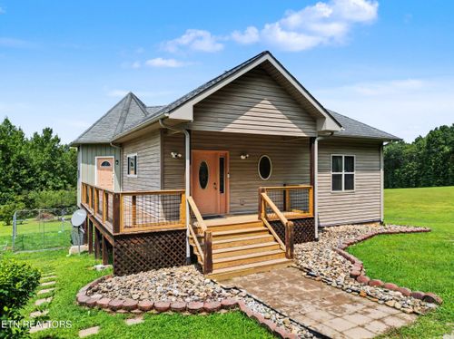 319 Oakmont Dr, Oneida, TN, 37841-3926 | Card Image
