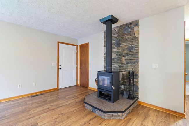 321 Brownview Rd, House other with 3 bedrooms, 2 bathrooms and 1 parking in Clarkesville GA | Image 7