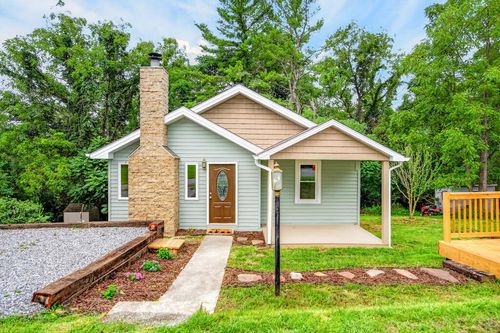 3721 Largen Hill Ct, Pulaski, VA, 24301-7129 | Card Image
