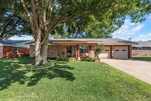 3203 W Dengar Ave, Midland, TX, 79705-6216 | Card Image