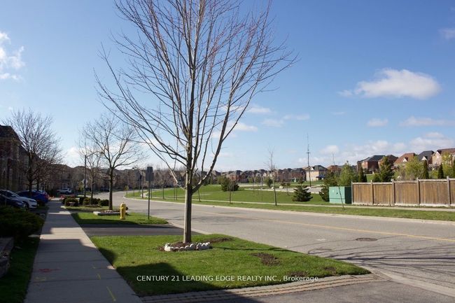 LOWER - 91 Gillett Dr, House other with 2 bedrooms, 1 bathrooms and 1 parking in Ajax ON | Image 4