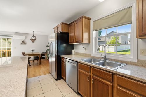 15 Barbara Lane, Winooski, VT, 05404 | Card Image