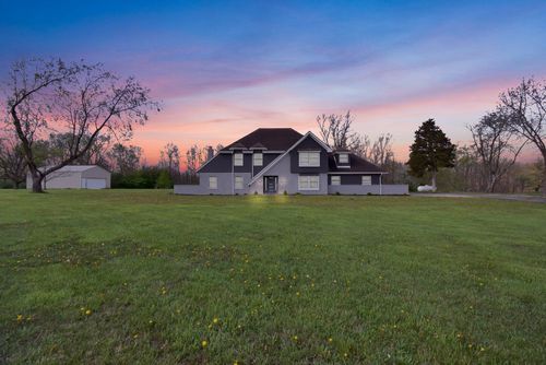 3290 7 Oaks Drive, Laura, OH, 45337 | Card Image