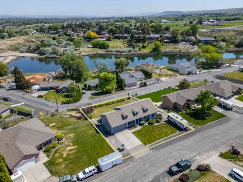 4221 S Fir St, Kennewick, WA, 99337 | Card Image
