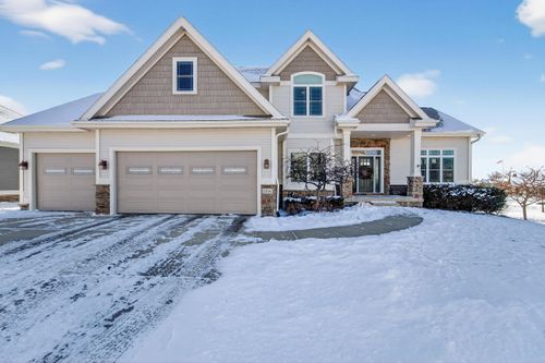 2014 Cardinal Way, WAUNAKEE, WI, 53597 | Card Image