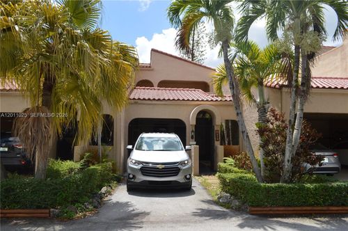 7d5-3932 Estepona Ave, Doral, FL, 33178-2926 | Card Image