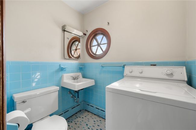 21 Top St, House other with 3 bedrooms, 3 bathrooms and 8 parking in Westerly RI | Image 15
