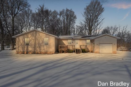 15830 Sherman St, Coral, MI, 49322-9669 | Card Image