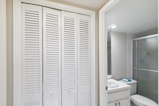 APT-102 - 3080 N Course Dr, Condo with 2 bedrooms, 2 bathrooms and null parking in Pompano Beach FL | Image 14