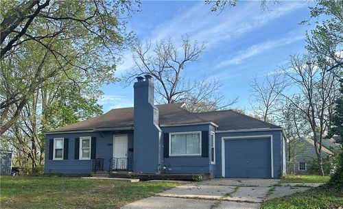 5046 Glenside Ct, Kansas City, MO, 64129-2807 | Card Image