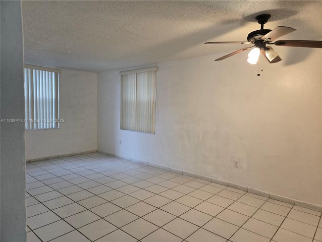APT-206 - 5755 W 20 Th Ave, Condo with 2 bedrooms, 2 bathrooms and null parking in Hialeah FL | Image 9