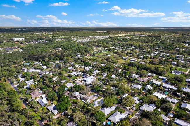 556 Sw Rustic Cir, House other with 3 bedrooms, 2 bathrooms and null parking in Stuart FL | Image 82