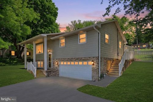 650 Mundis Mill Rd, YORK, PA, 17406-9714 | Card Image
