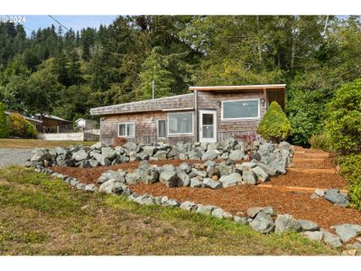 610 Evergreen Ave, House other with 1 bedrooms, 1 bathrooms and null parking in Garibaldi OR | Image 1