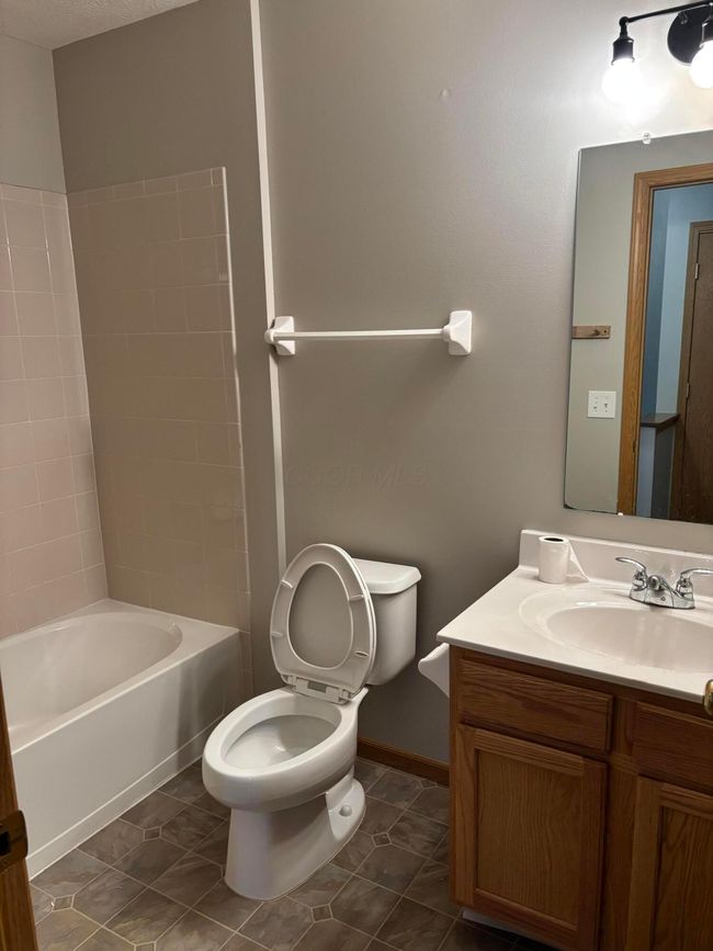 469 Lilyfield Ln, House other with 3 bedrooms, 3 bathrooms and null parking in Galloway OH | Image 37