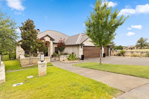 303 Emerald Way, Horseshoe Bay, TX, 78657-5744 | Card Image