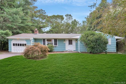 205 Grange Rd, Southold, NY, 11971-4547 | Card Image