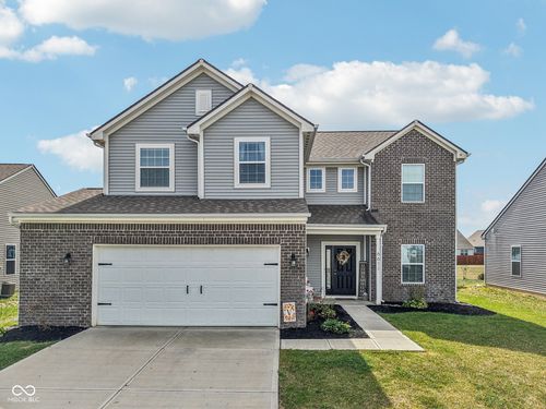 6611 Honeysuckle Way, Pendleton, IN, 46064-6404 | Card Image