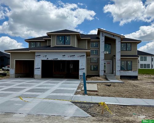 5427 N 213th Ave, Elkhorn, NE, 68022-4993 | Card Image