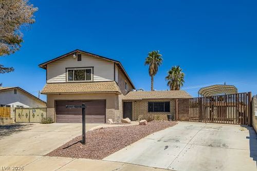 733 Strawberry Pl, Henderson, NV, 89002-8421 | Card Image