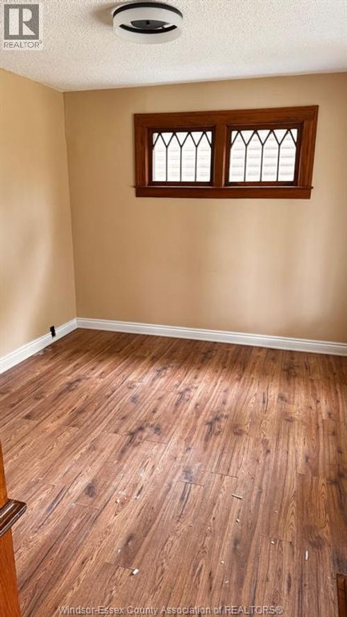 1115 Church St, Windsor, ON, N9A4V5 | Card Image