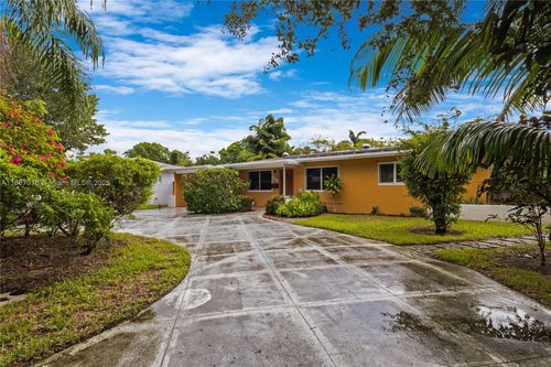 404 Ne 24th Ave, Pompano Beach, FL, 33062-4828 | Card Image