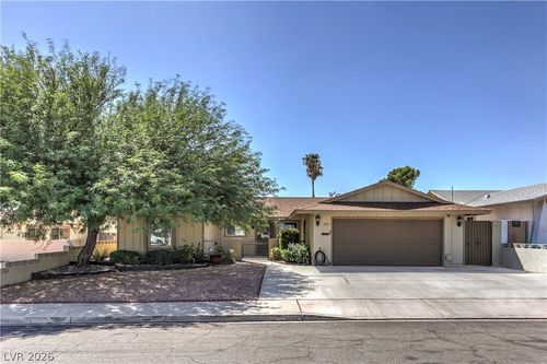 4161 Royalhill Ave, Las Vegas, NV, 89121-6333 | Card Image