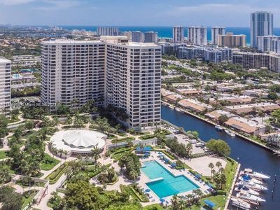 1504 - 2500 Parkview Dr, Condo with 1 bedrooms, 1 bathrooms and null parking in Hallandale Beach FL | Image 2