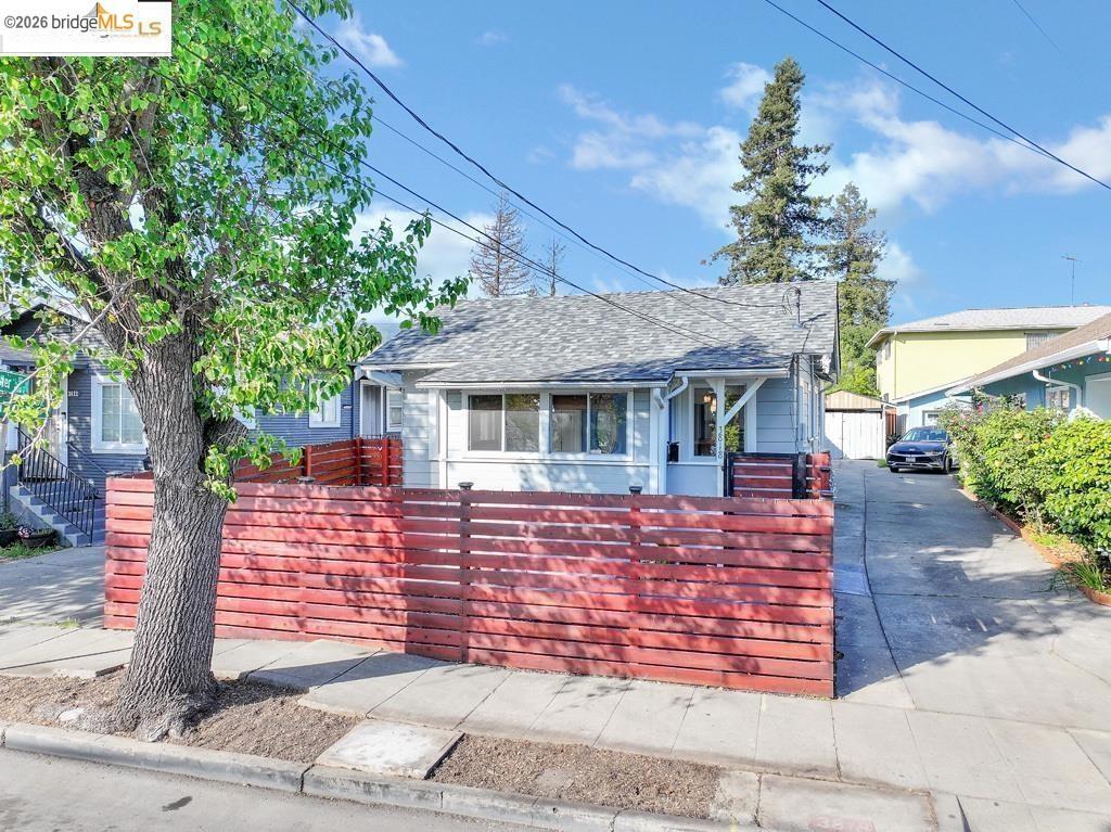 Residential in Oakland 4