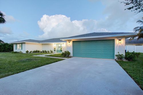 124 Queen Christina Ct, Hutchinson Island, FL, 34949-8364 | Card Image