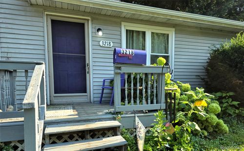 3218 Colorado Ave, Flint, MI, 48506-2532 | Card Image