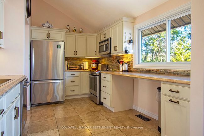 1072 Kippawa Point Lane, House other with 5 bedrooms, 3 bathrooms and 8 parking in Sharbot Lake ON | Image 11