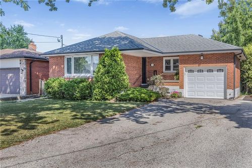 lower-125 Warren Ave, Hamilton, ON, L9A3C9 | Card Image