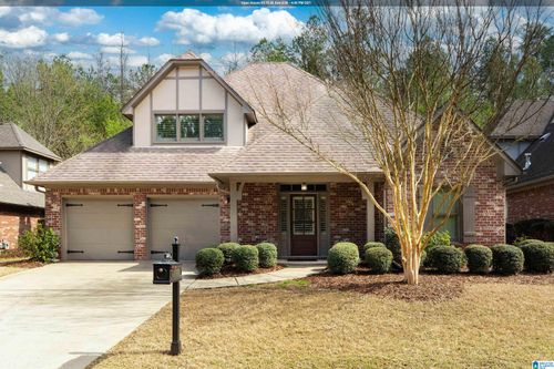 2674 Denyse Dr, Birmingham, AL, 35243-4101 | Card Image