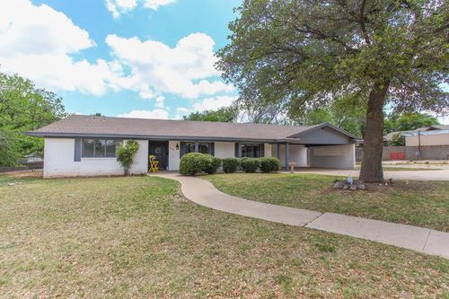 700 Capri Ct, Big Spring, TX, 79720-6517 | Card Image