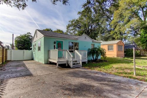 1427 E Mohawk Ave, TAMPA, FL, 33604-7217 | Card Image