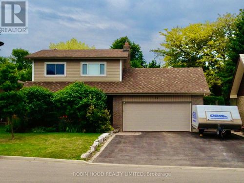 22 Nordic Court, Whitby (Lynde Creek), ON, L1N5N3 | Card Image