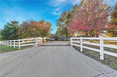 12402 W 184th Terrace, House other with 4 bedrooms, 4 bathrooms and null parking in Overland Park KS | Image 3