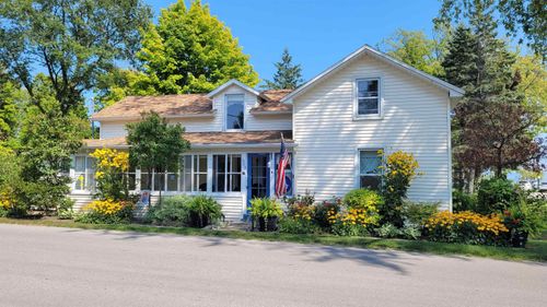 302 N Rose St, Northport, MI, 49670-5032 | Card Image
