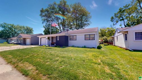 515 Ash St, Cherokee, IA, 51012-1457 | Card Image