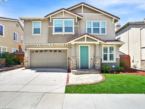 7121 Cerro Crest Dr, San Jose, CA, 95138-1397 | Card Image