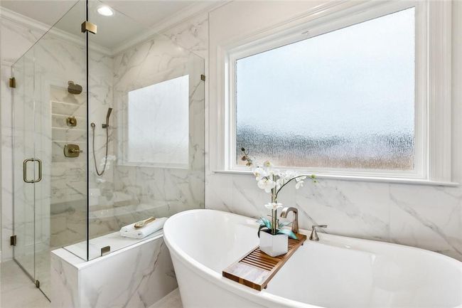 Primary bath | Image 11
