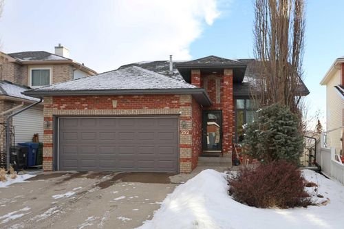 {{alt}} | Card Image