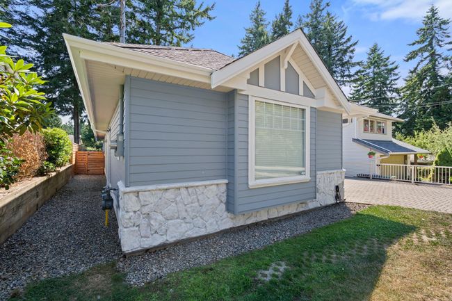 12758 16 Avenue, House other with 2 bedrooms, 2 bathrooms and 5 parking in Surrey BC | Image 33