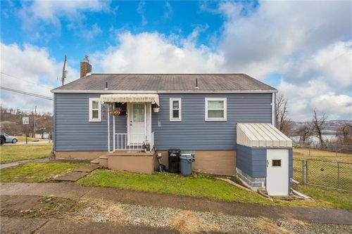 3122 Orris Rd, North Versailles, PA, 15137-2214 | Card Image