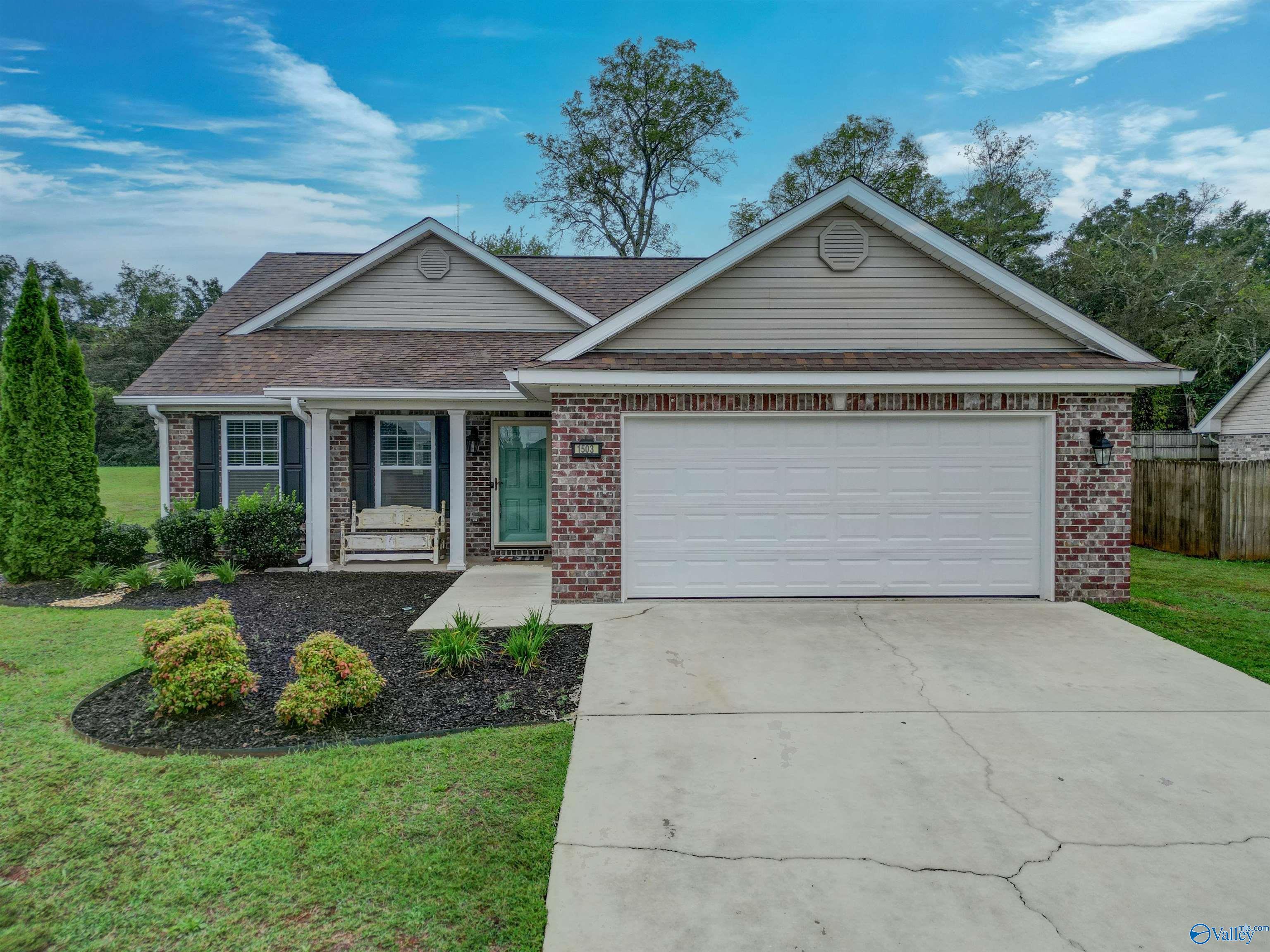 Aragon Cir, Decatur, AL 35601
