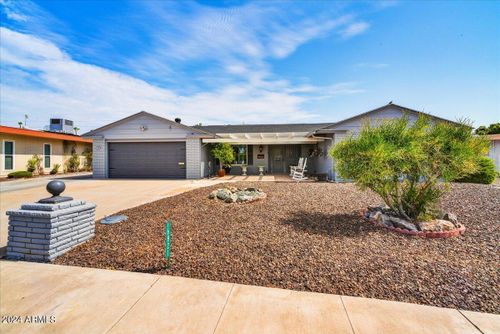 16821 N Meadow Park Drive, Sun City, AZ, 85351 | Card Image